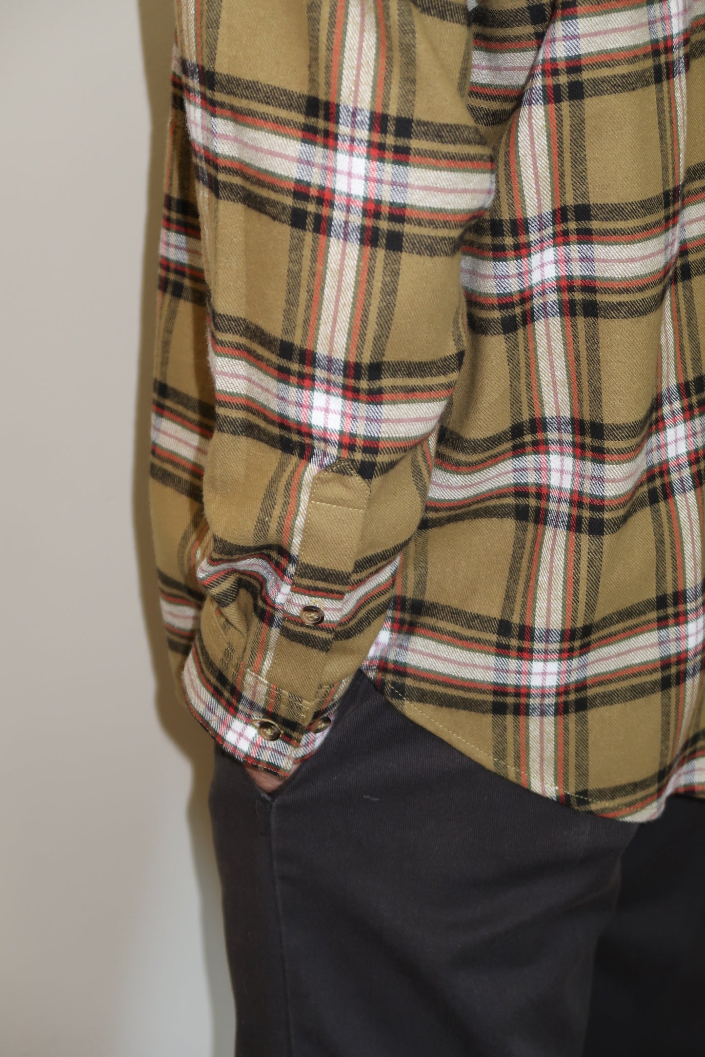 The Flannel in Olive Plaid | Size M